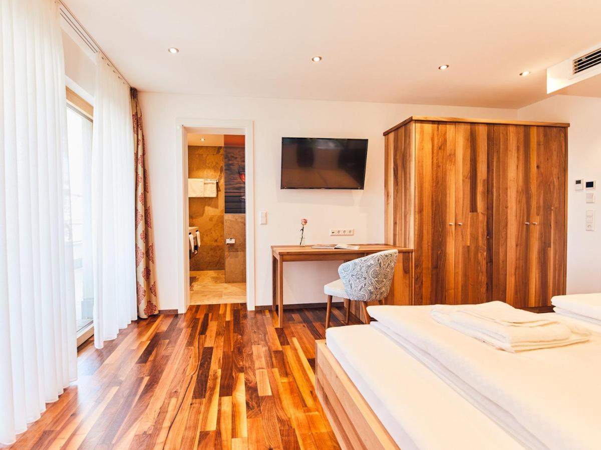 Hotel Hornstein - Weingut, Vinothek & Gastronomie Nonnenhorn Bagian luar foto