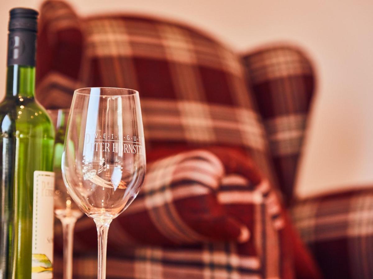 Hotel Hornstein - Weingut, Vinothek & Gastronomie Nonnenhorn Bagian luar foto