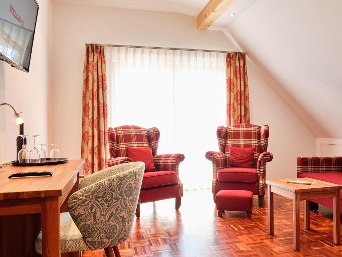 Hotel Hornstein - Weingut, Vinothek & Gastronomie Nonnenhorn Bagian luar foto