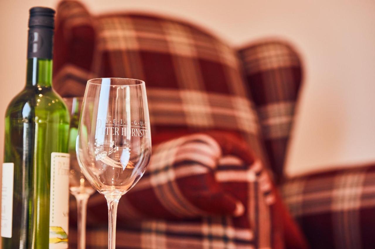 Hotel Hornstein - Weingut, Vinothek & Gastronomie Nonnenhorn Bagian luar foto